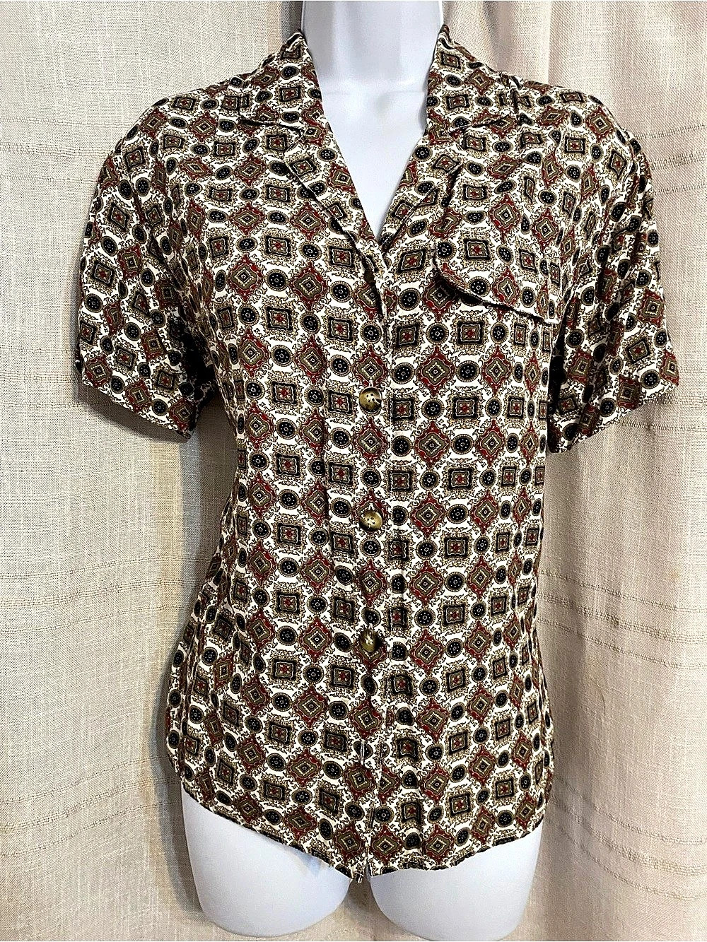 Liz Claiborne Collection Rayon Geometric Medallion Print Camp Shirt Blouse 6